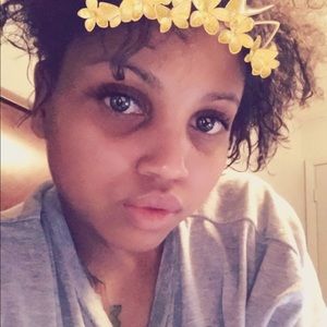 Meet your Posher, Donyelle